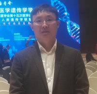 吴华彰 照片