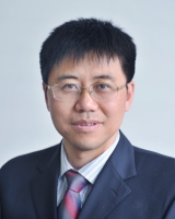 卢熹 照片