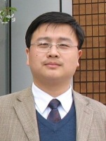 李伟 照片