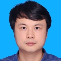 李力 照片
