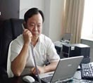 白咸勇 照片
