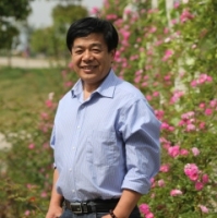 王明春 照片