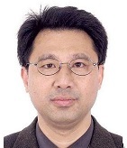 王育 照片