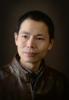 于向东 照片