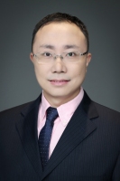 杨明 照片
