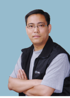 高椿明 照片