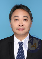 何丕雁 照片