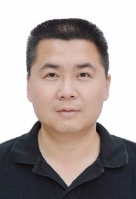 王雄 照片