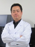 魏亮 照片