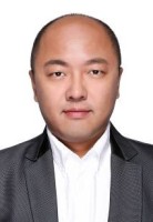 张真源 照片