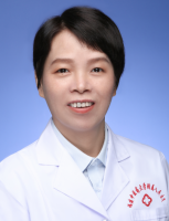 卢心宇 照片