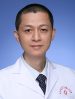 严宏 照片