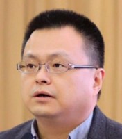 丁耘 照片
