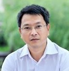 戴锡 照片