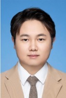 高健 照片