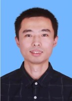 高扬 照片