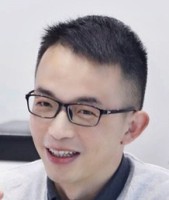何益鑫 照片