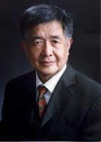 江明 照片