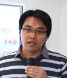 卢暾 照片