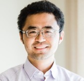 李寅 照片