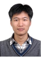 李旦 照片