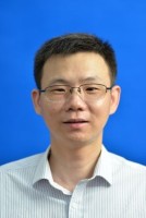 李炜 照片