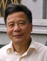 鲁品越 照片