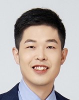 刘本龙 照片