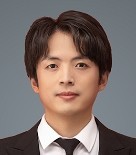 李峰 照片