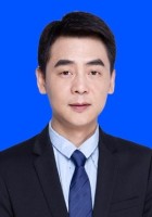 李强 照片