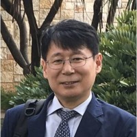 李明洙 照片