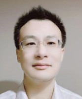 李维 照片