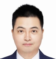 李轶 照片