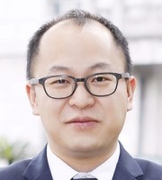 罗峰 照片