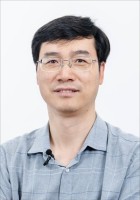 舒友生 照片