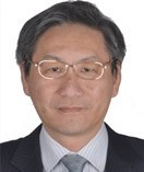 唐颐 照片