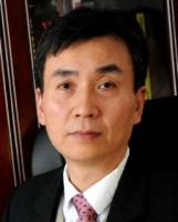 吴兴中 照片