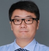 王哲 照片