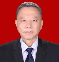 王以政 照片