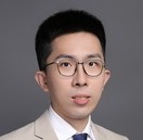 王启 照片