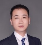王明 照片