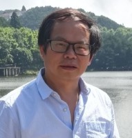 谢君 照片