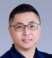 杨东 照片