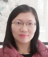 杨海英 照片