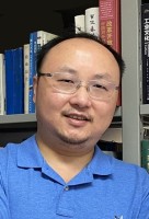 严鹏 照片