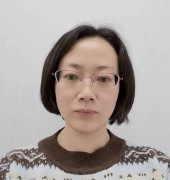 余梅 照片