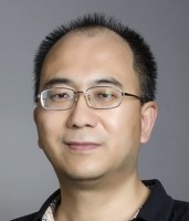 周翼 照片