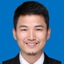 邹华春 照片