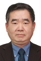 钟平 照片