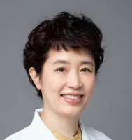 章真 照片